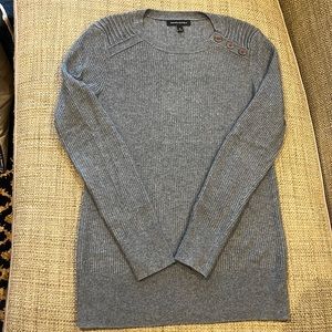 Woman’s crew neck sweater